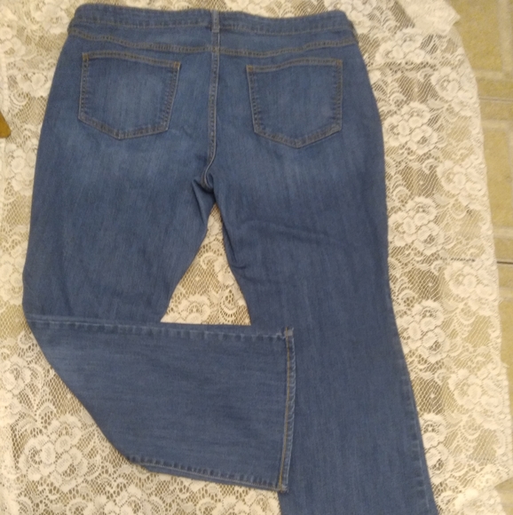 Old Navy "Diva" Plus Size Jeans - Picture 5 of 8